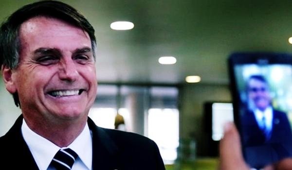 Pesquisa aponta Bolsonaro como liderança política mais popular nas redes sociais