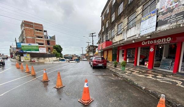 Após deslizamento, Ladeira do Cacau segue com trânsito de veículos interditado