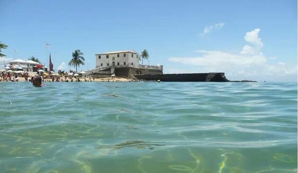 Homem morre afogado na praia do Porto da Barra