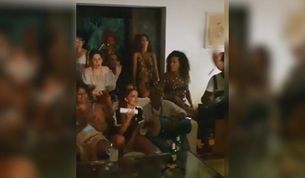 Caetano Veloso recebe Anitta, Mart'nália e outros artistas em sua casa em Salvador após festival