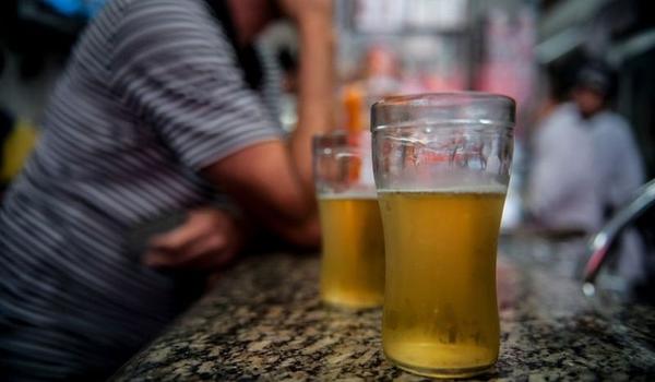 Quarta morte é confirmada por ingestão de cerveja contaminada em Minas Gerais