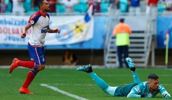 Time japonês oferece valor da multa por Gilberto e artilheiro pode deixar o Bahia