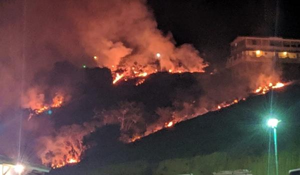 Incêndio de grande proporção atinge vegetação e assusta moradores de Laje