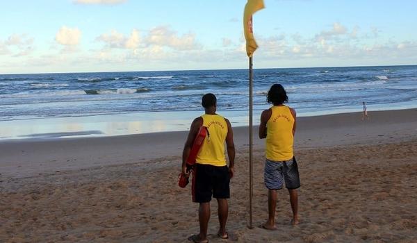 Subtenente do Exército desaparece ao entrar no mar em Salvador; buscas entram no terceiro dia