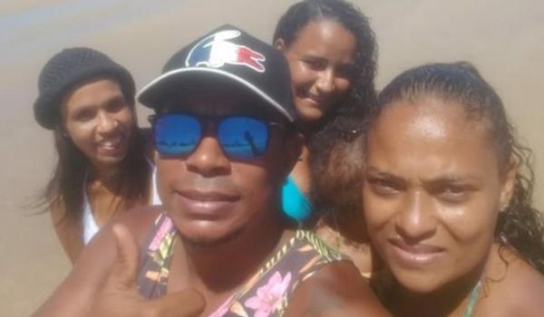 Lembra dele? "Sheik do Amor" que mora com três mulheres na Bahia anuncia chegada do 16º filho