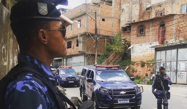 Homem é detido após ejacular em passageira de coletivo em Salvador