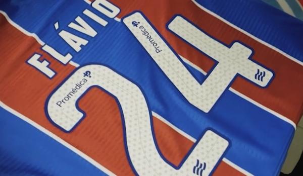 VÍDEO: Bahia usa camisa 24 em homenagem a Kobe Bryant e combate à homofobia; torcedores comentam