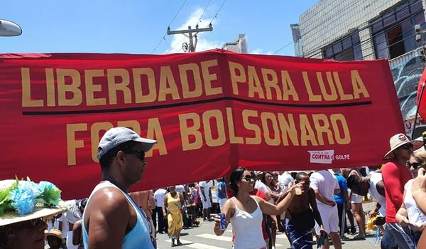 Democrática, festa de Iemanjá é palco para protesto político; saiba mais 