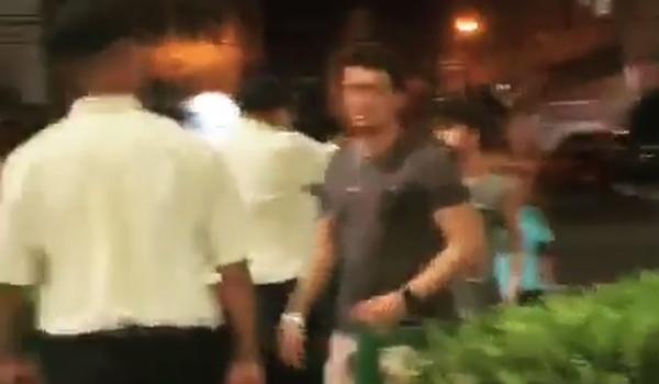 Seguranças impedem entrada de crianças em restaurante de Salvador e causam revolta; assista 