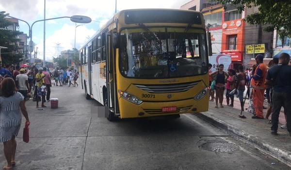 Idosa morre após ser atropelada por ônibus na Avenida Suburbana