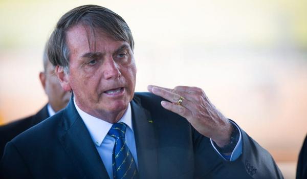 ?Uma pessoa com HIV é uma despesa para todos aqui no Brasil?, diz Bolsonaro