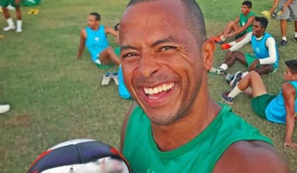 Luto: ex-jogador do Vitória morre de infarto aos 42 anos; saiba mais 