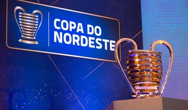 Taça da Copa do Nordeste fica até esta sexta-feira em shopping de Salvador