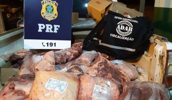 Idoso é preso com quase 200 Kg de carne bovina irregular na BR 116; alimento seria vendido em Salvador