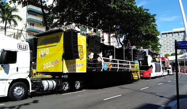 Furdunço: acompanhe em tempo real tudo que acontece no festejo pré-carnavalesco