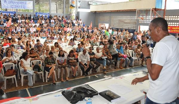 Professores da rede estadual param atividades a partir desta terça-feira