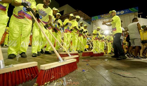 Operação garante limpeza da cidade para dias de Carnaval