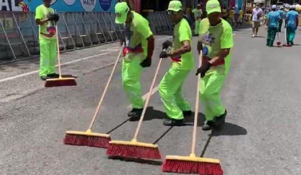 Tá limpeza! Agentes da higienização curtem reggae antes dos trios fazerem a festa