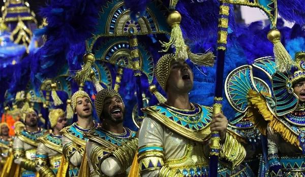 Águia de Ouro é campeã do Carnaval de São Paulo pela primeira vez