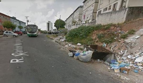 Corpo carbonizado é encontrado em contêiner de lixo no bairro de São Marcos