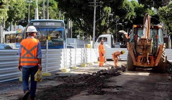 Prefeitura de Salvador retoma obras próximas aos circuitos do carnaval que haviam sido paralisadas