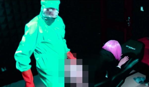 Vídeos pornôs de coronavírus, com roupa de proteção em cidade fantasma, bombam na internet