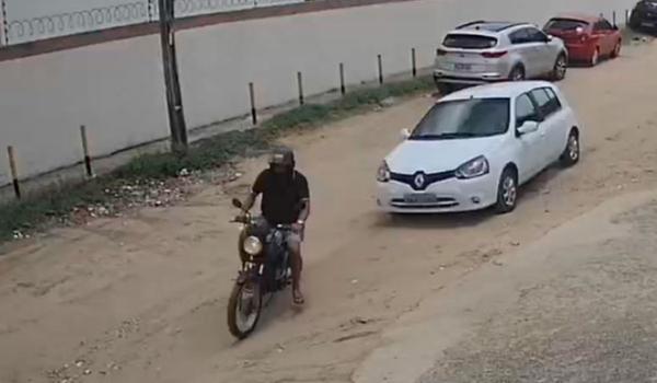 Motorista persegue e mata motociclista após discussão de trânsito; vídeo flagra batida  