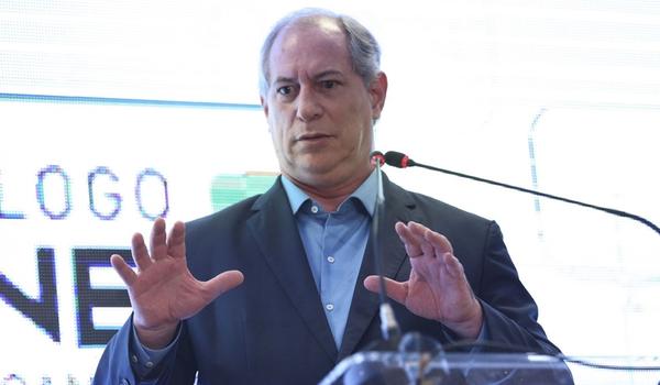 "Se fosse eu, seria feio, corno, viado", diz Ciro Gomes ao criticar Lula