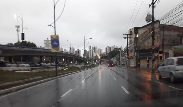 Chuva fraca a moderada deve atingir Salvador até domingo, segundo Defesa Civil