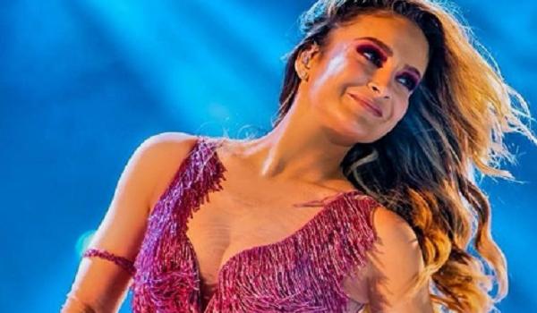 Claudia Leitte cancela participação em evento após realizar exame para coronavírus