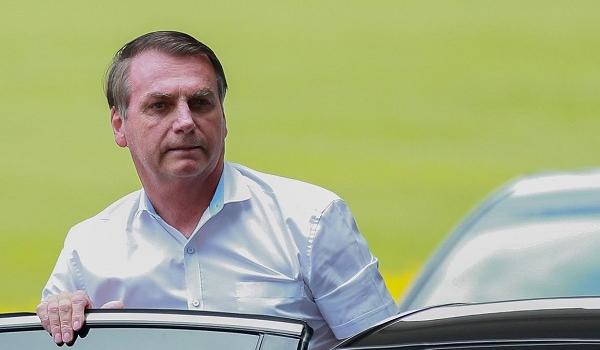 Bolsonaro nega atritos entre governo brasileiro e chinês e afirma que o comércio entre os países se mantém