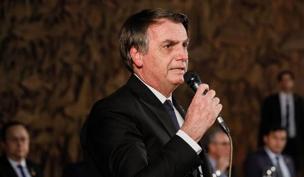 Bolsonaro não divulga exames que teriam dado negativo para coronavírus