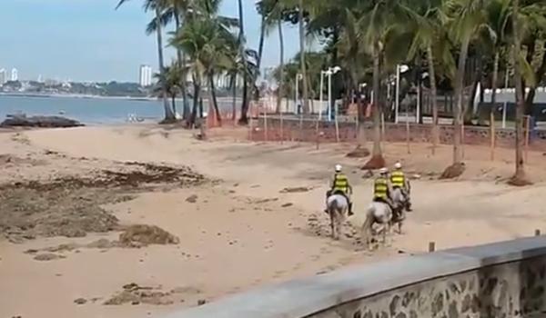 VÍDEO: Polícia Militar fiscaliza praias interditadas em Salvador; medida visa ao combate da Covid-19