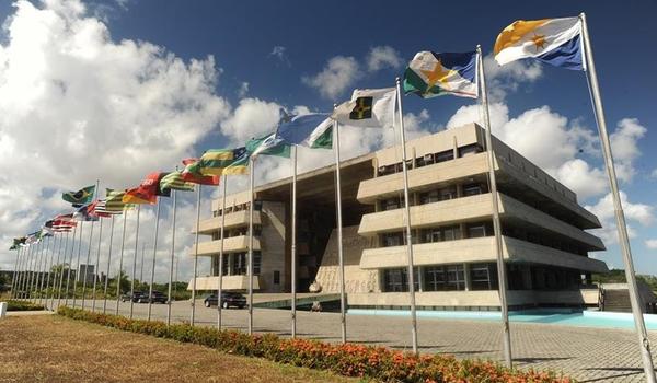 "Doação" de deputados baianos contra coronavírus? "O dinheiro já é do cidadão", diz cientista político