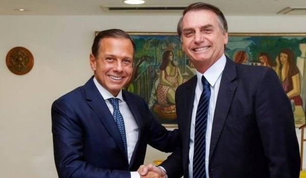 Vídeo flagra bate-boca entre Bolsonaro e governador por chamada; "não tem altura" 