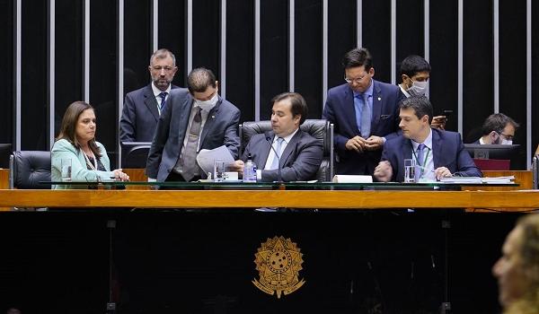 Rodrigo Maia propõe auxílio de R$ 500 a trabalhadores informais durante crise provocada pelo coronavírus