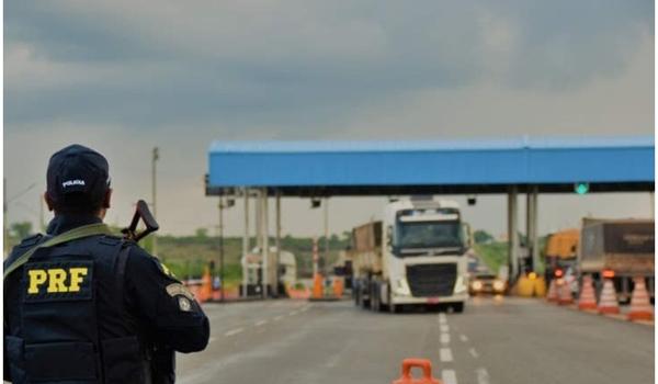 Estradas baianas: PRF inicia  ação integrada de apoio e orientação aos caminhoneiros sobre medidas de prevenção ao coronavírus