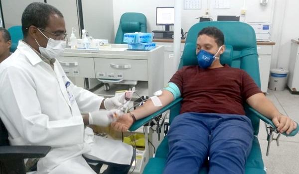 Doação de sangue na Bahia pode ser agendada por internet ou telefone; situação de estoque é crítica