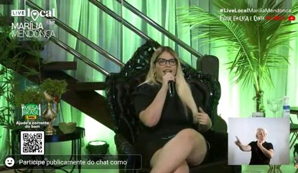 Live de Marília Mendonça tem intérprete de libras e mais de 2 milhões de acessos nos primeiros minutos