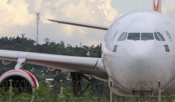 Aviões de passageiros são autorizados a transportar cargas durante pandemia