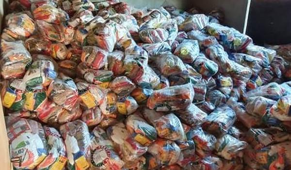 Carga de 18 toneladas de alimentos é recuperada pela polícia após ser roubada em Feira de Santana