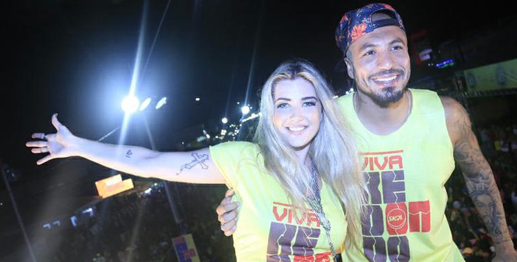 Ex-BBBs Aline e Fernando curtem juntos a micareta de Feira de Santana