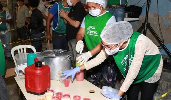  Parceria entre SSP e grupo de empresários entrega cestas básicas para comunidade do Calabar