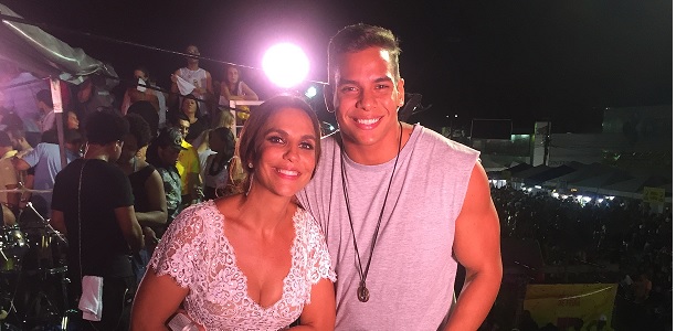 Ivete Sangalo faz dueto com cantor Batatta na Micareta de Feira