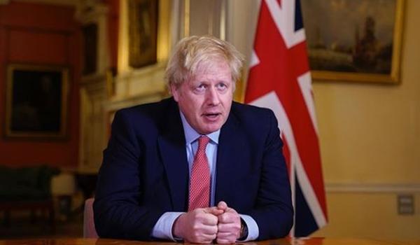 Boris Johnson retorna ao governo e pede pela continuidade do confinamento