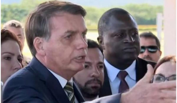 Bolsonaro se defende do 'e daí?' e volta a atacar governadores; "não vão botar no meu colo essa conta"