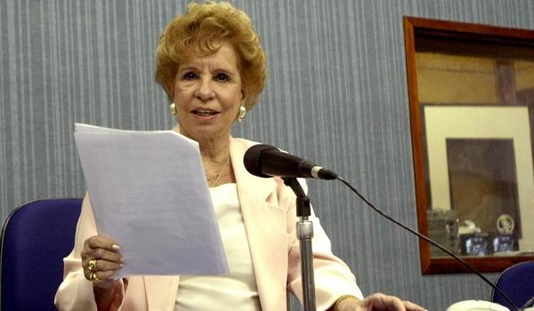 Atriz e radialista Daisy Lúcidi morre vítima de coronavírus aos 90 anos no Rio de Janeiro 