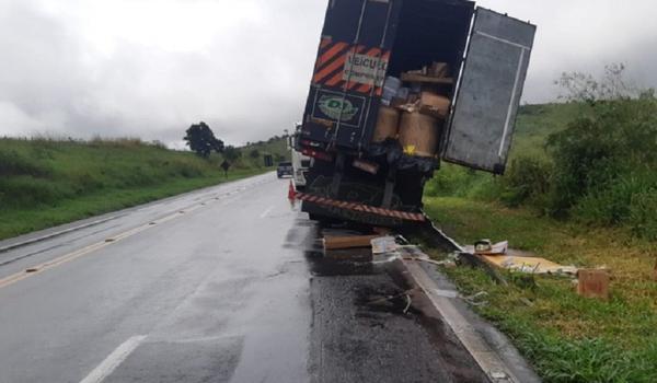 "Dança da motinha": PRF persegue motociclista que furtou caminhão em acidente na Bahia e leva cinco à DT