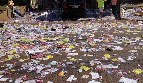 Câmara discute projeto que proíbe distribuição de santinhos e comícios durante período eleitoral