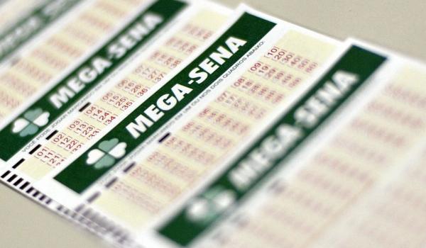 Ninguém acerta dezenas e prêmio da mega-sena acumula em  33 milhões